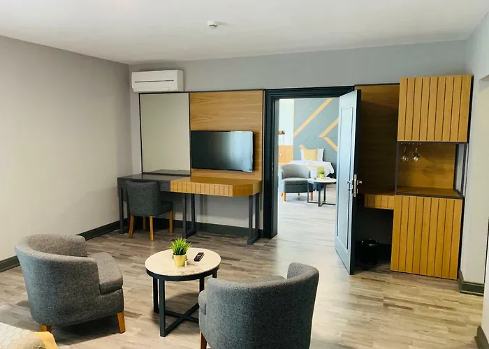 Hotel Konak Otel Momchilgrad